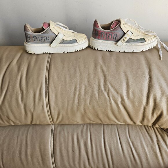 CHRISTIAN DIOR - ID PARIS WOMEN'S US SIZE 9 SNEAKERS MADE IN ITALY VERY GORGEOUS - Picture 4 of 12